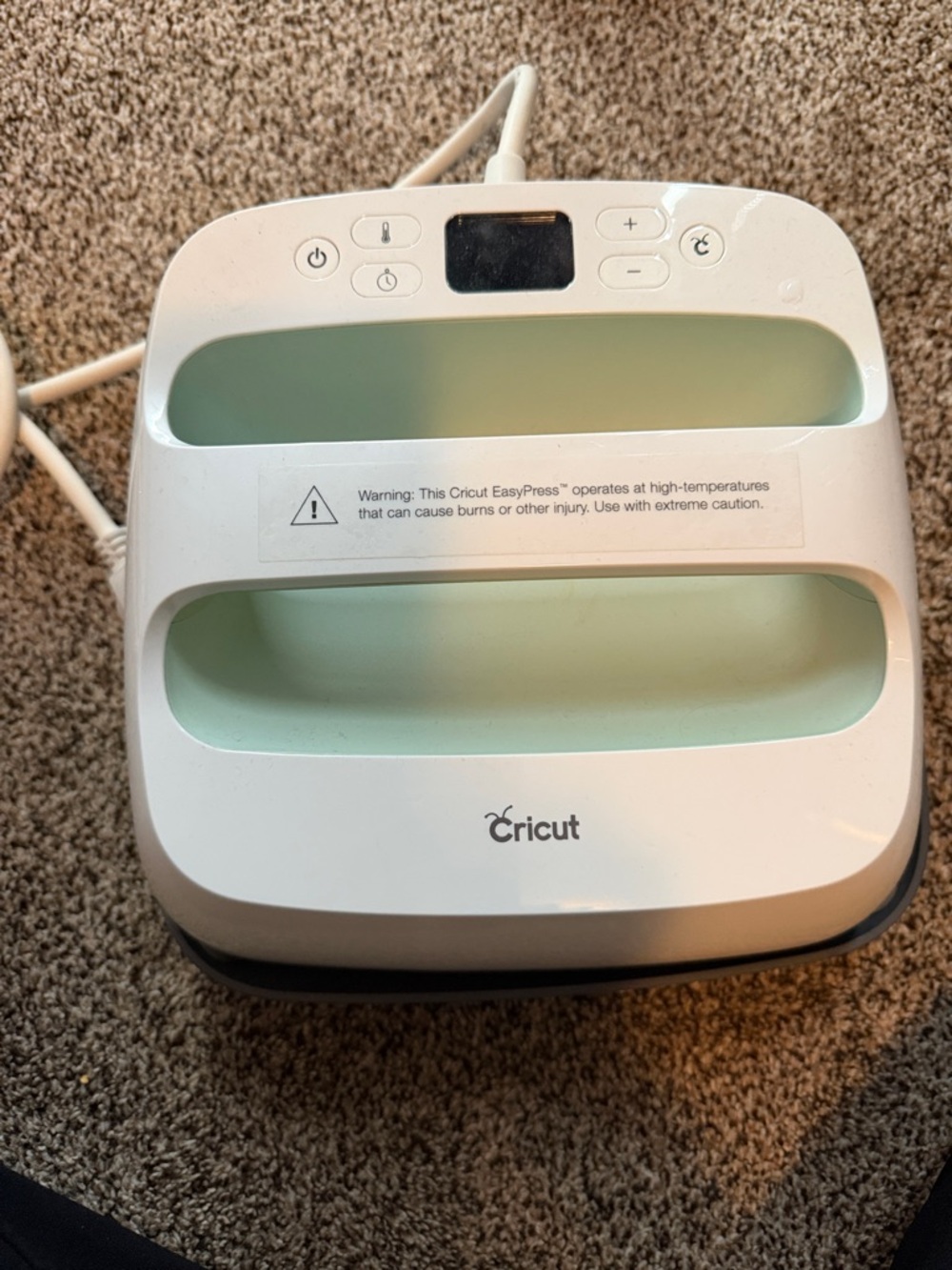 Cricut EasyPress Small Heat Press in Mint and White